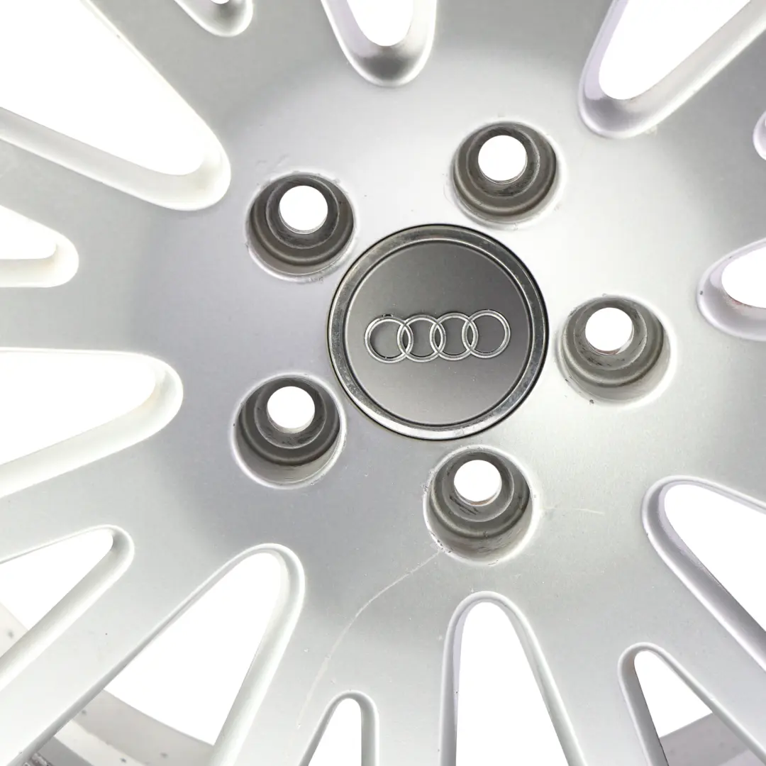 Audi A3 S3 8P Felga Aluminiowa Srebrna 17" 7,5J ET:56 - SKU 8P0601025BE-1 - Numer Części 8P0601025BE