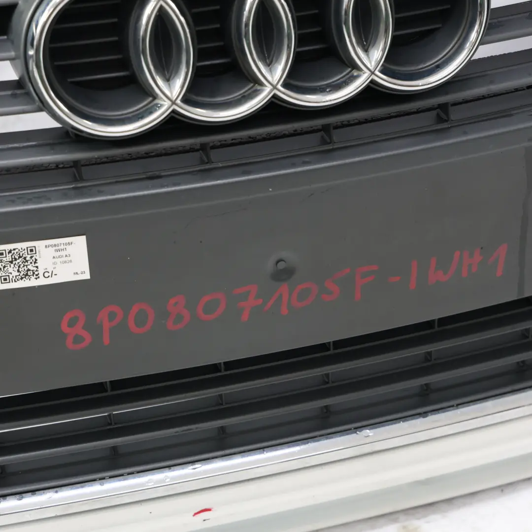 Zderzak Przedni Listwa Bialy Ibis - Y9C do Audi A3 8P o numerze 8P0807105F Audi A3 8P Zderzak Przedni Listwa Bialy Ibis - Y9C - SKU 8P0807105F-IWH1 - Numer Części 8P0807105F