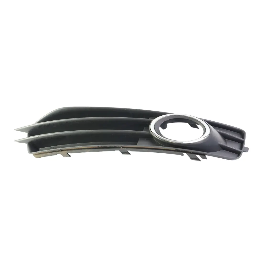 Griglia Paraurti Anteriore S Line Destra per Audi A3 8P con numero di parte 8P0807682F Audi A3 8P Griglia Paraurti Anteriore S Line Destra - SKU 8P0807682F - Numero di parte 8P0807682F