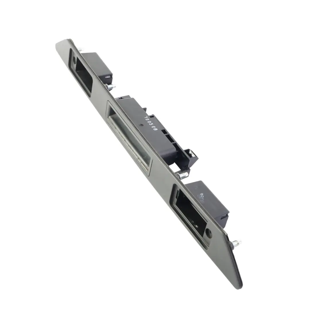 Klamka Klapy Bagażnika Blenda do Audi A3 8P Q7 4L o numerze 8P4827574 Audi A3 8P Q7 4L Klamka Klapy Bagażnika Blenda - SKU 8P4827574-3 - Numer Części 8P4827574