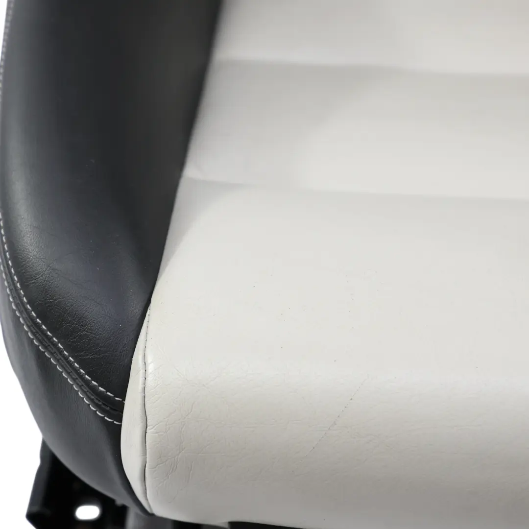 Sedile Anteriore Sinistro Elettrico Pelle Nera per Audi A3 8P Cabrio S-Line con numero di parte 8P7881805G Audi A3 8P Cabrio S-Line Sedile Anteriore Sinistro Elettrico Pelle Nera - SKU 8P7881805G-1 - Numero di parte 8P7881805G