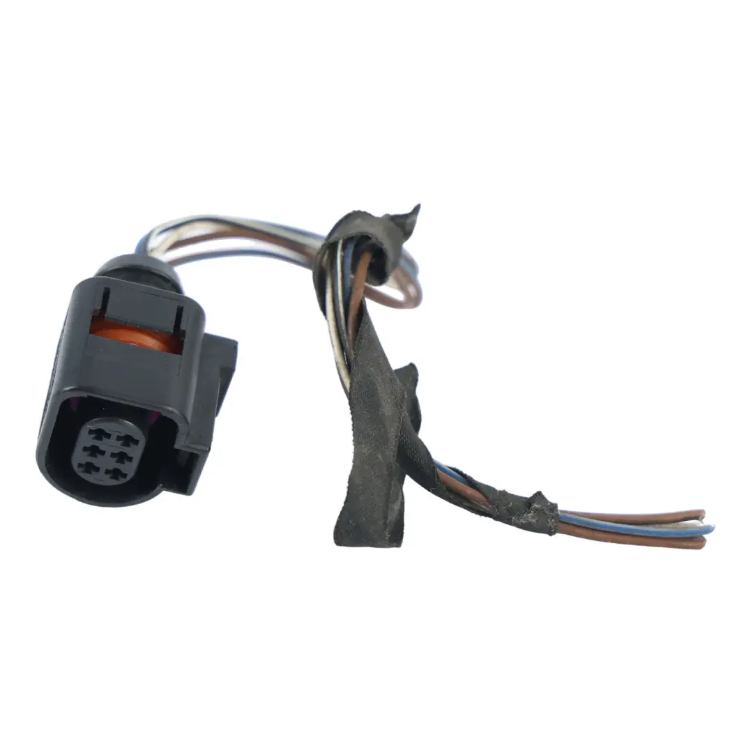 Tylna Zewnętrzna Wiązka Kabli Lampy Lewa do Audi A3 8P Cabrio o numerze 8P7945095 Audi A3 8P Cabrio Tylna Zewnętrzna Wiązka Kabli Lampy Lewa - SKU 8P7945095-2 - Numer Części 8P7945095