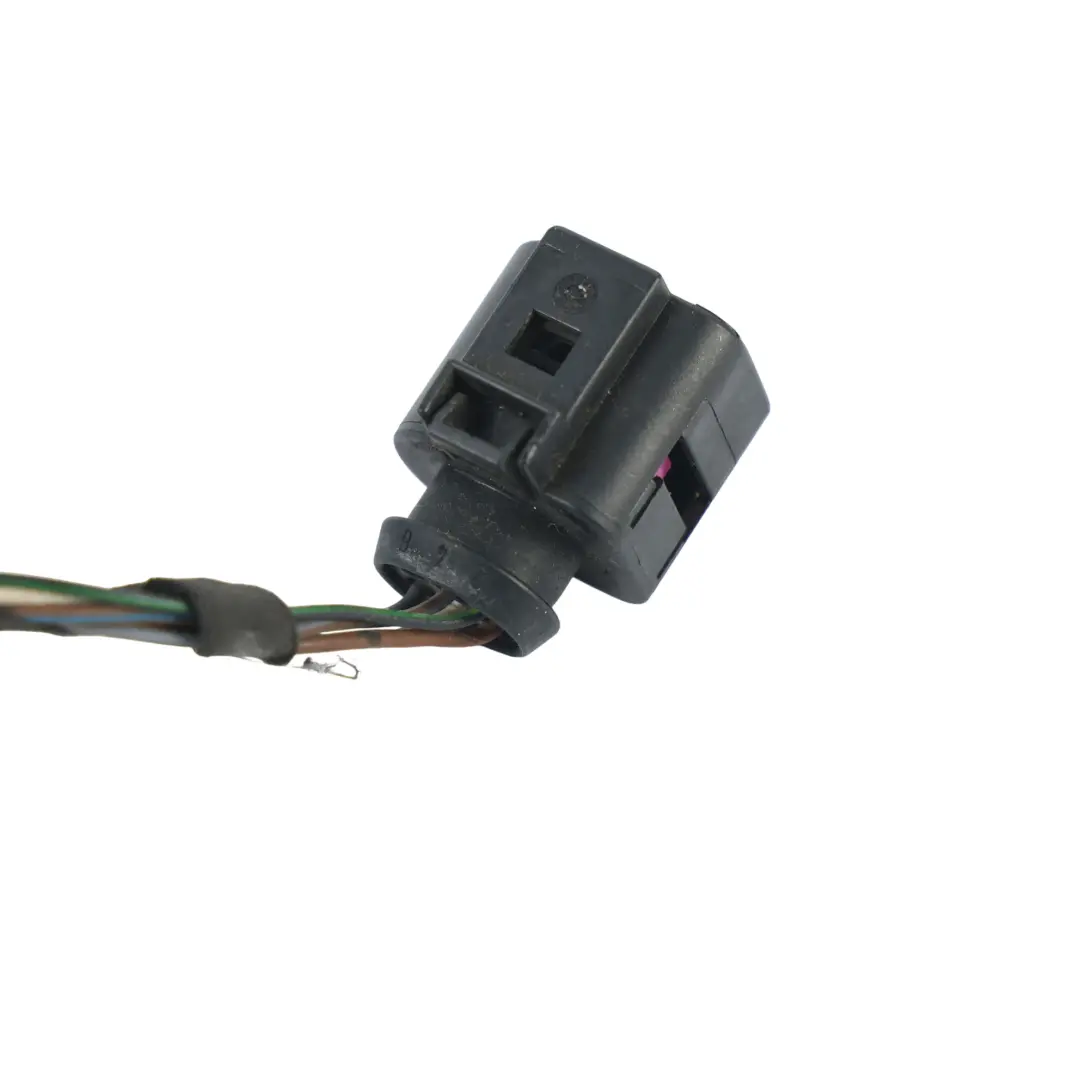 Tail Lamp Light Plug Socket Wiring Right O/S to Audi A3 8P Cabrio Rear with Part number 8P7945096 Audi A3 8P Cabrio Rear Tail Lamp Light Plug Socket Wiring Right O/S - SKU 8P7945096-2 - Part number 8P7945096