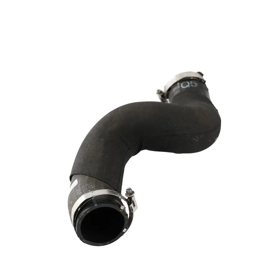 CAHA Rura Węża Intercoolera do Audi Q5 8R 2.0 TDI o numerze 8R0145737H Audi Q5 8R 2.0 TDI CAHA Rura Węża Intercoolera - SKU 8R0145737H - Numer Części 8R0145737H