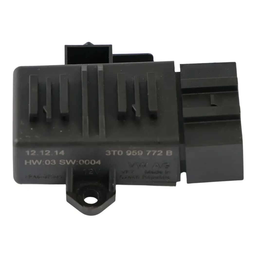 CGQB Seat Heater Control Unit Module 3T0959772B to Audi Q5 R8 3.0 TDI with Part number 8R0907333 Audi Q5 R8 3.0 TDI CGQB Seat Heater Control Unit Module 3T0959772B - SKU 8R0907333-1 - Part number 8R0907333