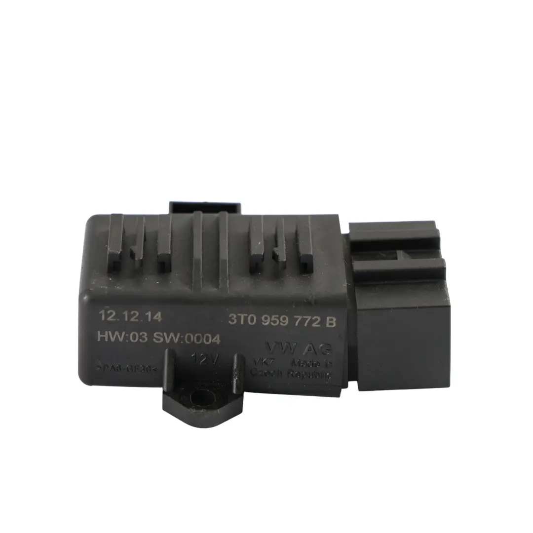 CGQB Seat Heater Control Unit Module 3T0959772B to Audi Q5 R8 3.0 TDI with Part number 8R0907333 Audi Q5 R8 3.0 TDI CGQB Seat Heater Control Unit Module 3T0959772B - SKU 8R0907333-1 - Part number 8R0907333