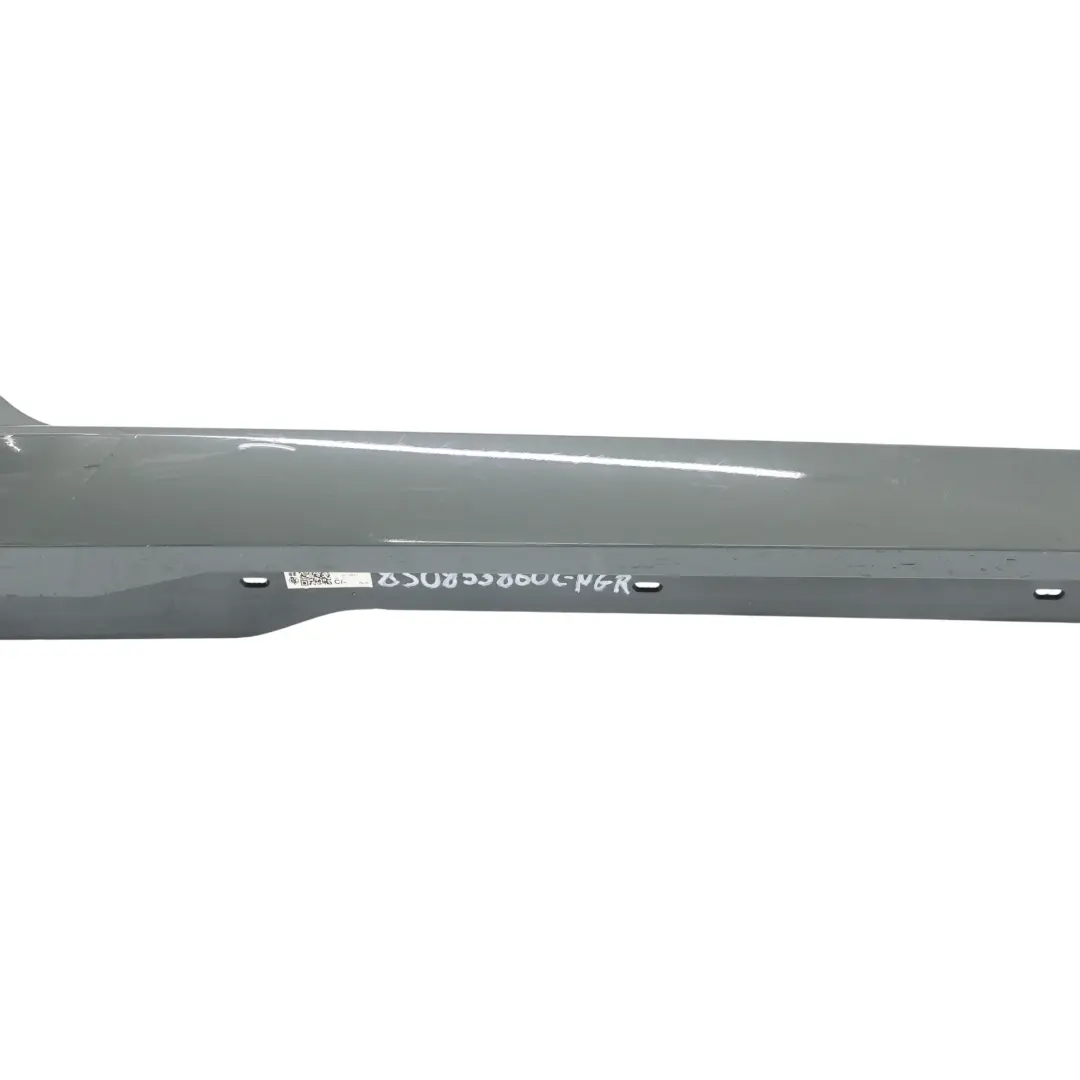 Audi TT FV Moldura Umbral Puerta Derecha Gris Nano Metálico X7M - SKU 8S0853860C-NGR - Número de pieza 8S0853860C