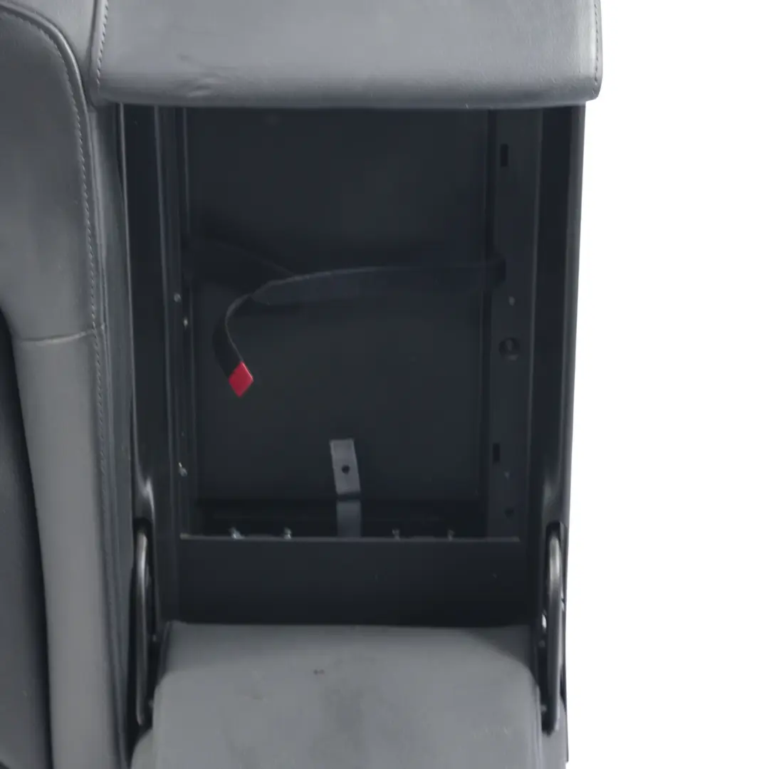 Respaldo Asiento Trasero Cuero Negro Derecho para Audi A5 8T con número de pieza 8T0885806L Audi A5 8T Respaldo Asiento Trasero Cuero Negro Derecho - SKU 8T0885806L-1 - Número de pieza 8T0885806L