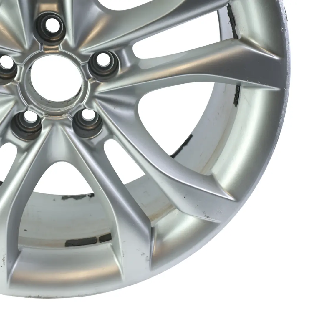 Silberne Leicht Metall Felge 17" 7J ET:43 für Audi Q3 8U mit Teilenummer 8U0601025S Audi Q3 8U Silberne Leicht Metall Felge 17" 7J ET:43 - SKU 8U0601025S-1 - Teilenummer 8U0601025S