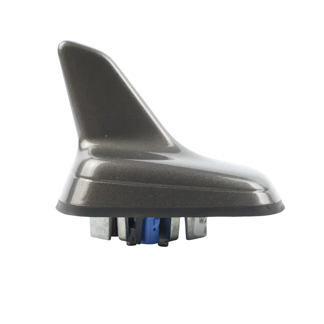 Antena Dachowa Rekin Szary Delfin Metalik X7Z do Audi A3 8V o numerze 8V0035503N Audi A3 8V Antena Dachowa Rekin Szary Delfin Metalik X7Z - SKU 8V0035503N-DGM - Numer Części 8V0035503N