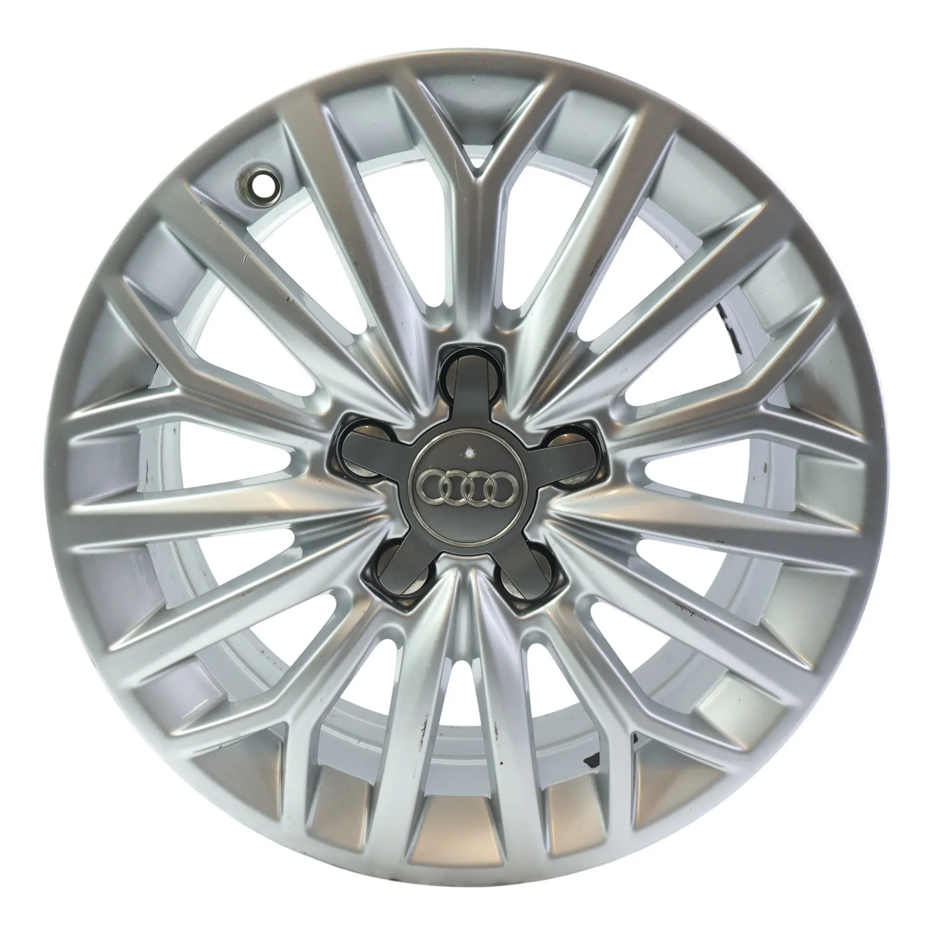 Audi A3 8V Silberne Leichtmetallfelge Alufelge 16" 7J ET48 8V0601025BJ
