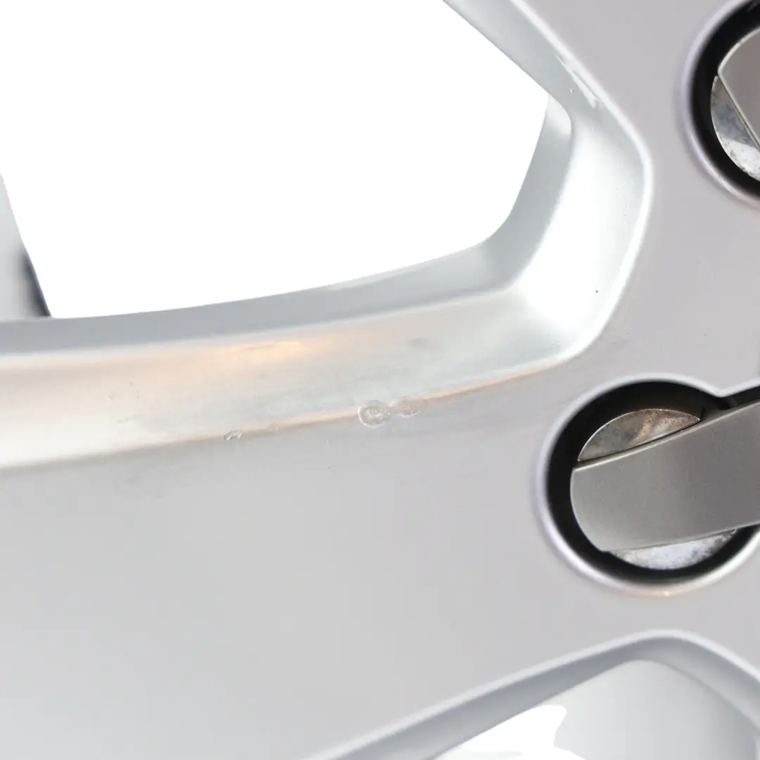 Alloy Rim 17" ET:51 7,5J Star Spoke to Audi A3 8V Silver Wheel with Part number 8V0601025BK Audi A3 8V Silver Wheel Alloy Rim 17" ET:51 7,5J Star Spoke - SKU 8V0601025BK-3 - Part number 8V0601025BK