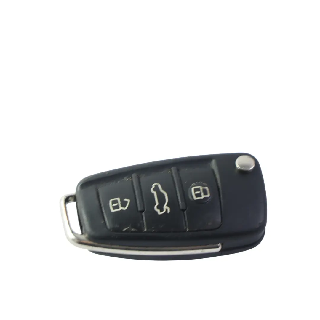 Telecomando Chiave 3 Pulsanti 434 Mhz per Audi A3 S3 RS3 8V con numero di parte 8V0837220D Audi A3 S3 RS3 8V Telecomando Chiave 3 Pulsanti 434 Mhz - SKU 8V0837220D - Numero di parte 8V0837220D