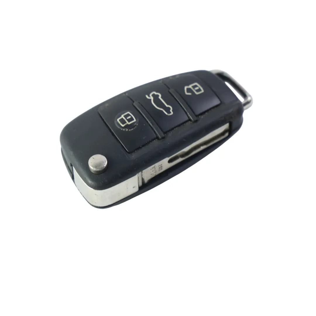Telecomando Chiave 3 Pulsanti 434 Mhz per Audi A3 S3 RS3 8V con numero di parte 8V0837220D Audi A3 S3 RS3 8V Telecomando Chiave 3 Pulsanti 434 Mhz - SKU 8V0837220D - Numero di parte 8V0837220D