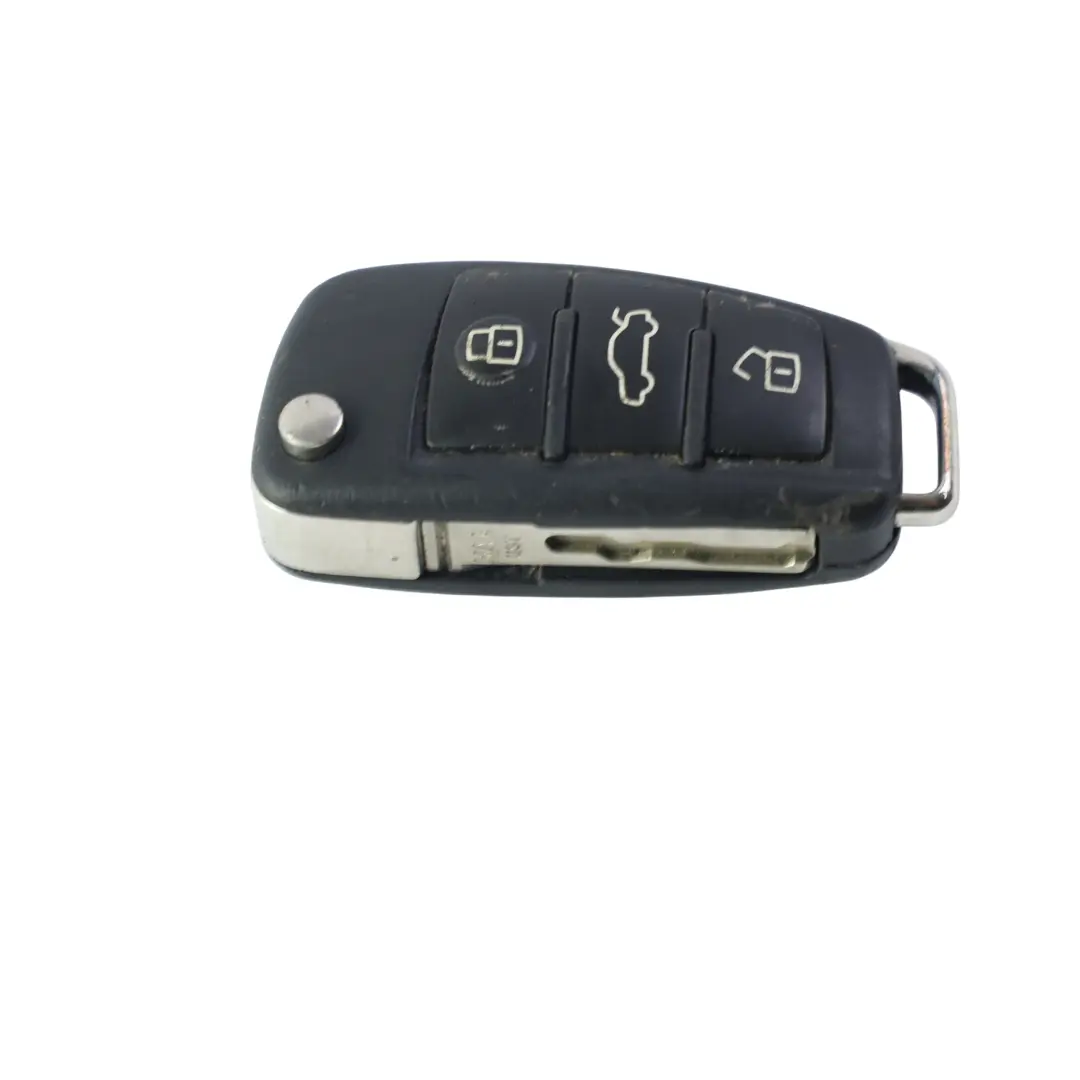 Telecomando Chiave 3 Pulsanti 434 Mhz per Audi A3 S3 RS3 8V con numero di parte 8V0837220D Audi A3 S3 RS3 8V Telecomando Chiave 3 Pulsanti 434 Mhz - SKU 8V0837220D - Numero di parte 8V0837220D