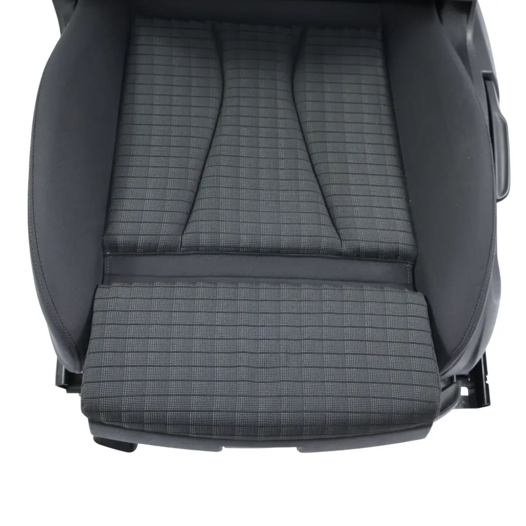 Puertas Asiento Delantero Confort Interior Negro Tela Izquierdo para Audi A3 8V 3 con número de pieza 8V3881805D Audi A3 8V 3 Puertas Asiento Delantero Confort Interior Negro Tela Izquierdo - SKU 8V3881805D-1 - Número de pieza 8V3881805D