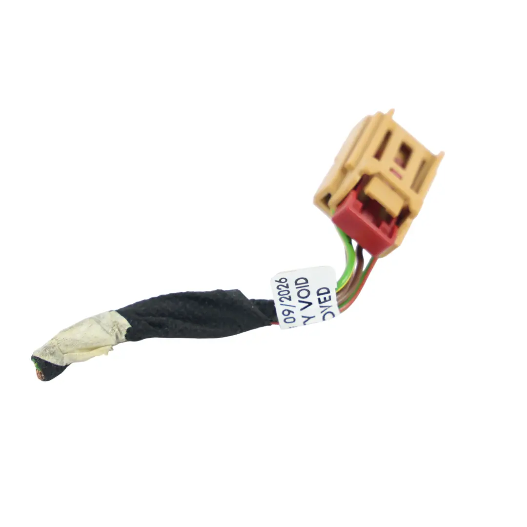 Sportback Presa Lampada Portellone Posteriore Destra per Audi A3 8V con numero di parte 8V4945076 Audi A3 8V Sportback Presa Lampada Portellone Posteriore Destra - SKU 8V4945076-1 - Numero di parte 8V4945076