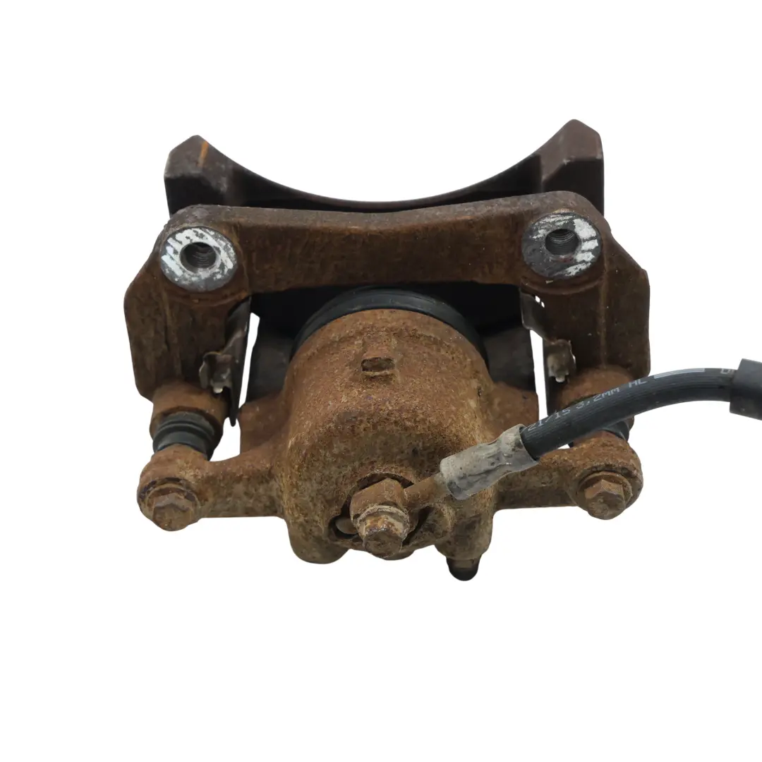 Obudowa Zacisku Przedni Lewy 1.6 Benzyna 8V do Ford Fiesta Mk7 o numerze 8V512B302AB Ford Fiesta Mk7 Obudowa Zacisku Przedni Lewy 1.6 Benzyna 8V - SKU 8V512B302AB - Numer Części 8V512B302AB