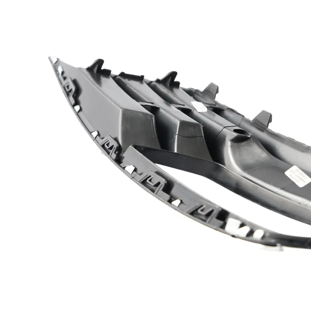 Grille Aération Inférieure Pare-Chocs Avant Gauche pour Audi RS3 à propos du numéro de pièce 8V5807681A Audi RS3 Grille Aération Inférieure Pare-Chocs Avant Gauche - SKU 8V5807681A - Numéro de pièce 8V5807681A