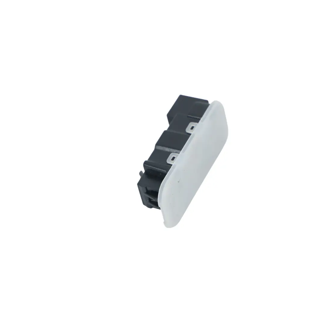 Lampka Oświetlenia Wnęki Nogi Przód Prawy do Audi A4 B9 S5 F5 o numerze 8W0947415B Audi A4 B9 S5 F5 Lampka Oświetlenia Wnęki Nogi Przód Prawy - SKU 8W0947415B - Numer Części 8W0947415B