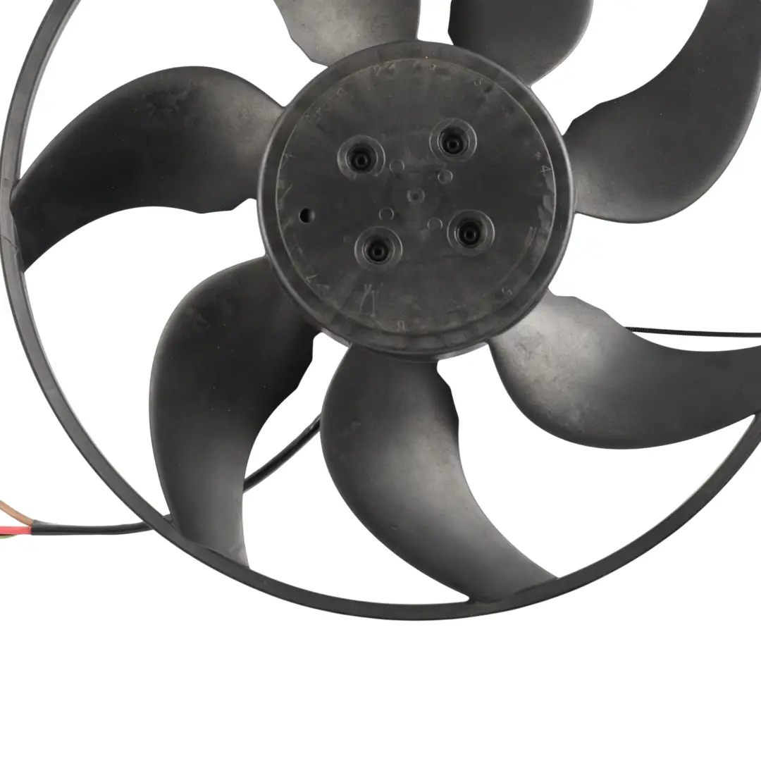 Radiatore Ventilatore Motore Di Raffreddamento Lame 400W per Audi A4 B9 con numero di parte 8W0959455J Audi A4 B9 Radiatore Ventilatore Motore Di Raffreddamento Lame 400W - SKU 8W0959455J - Numero di parte 8W0959455J