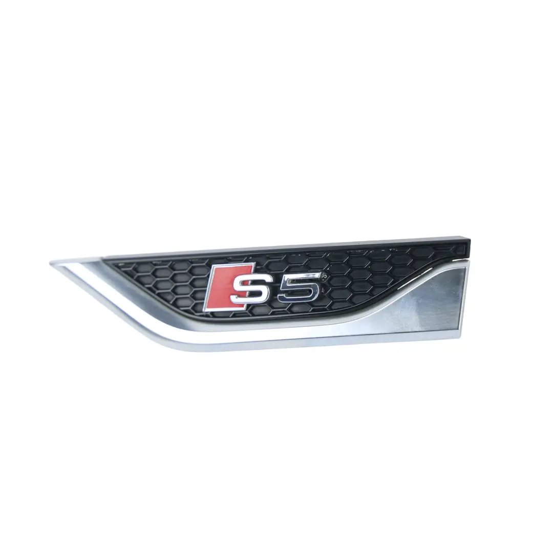 Audi S5 F5 Parafango Anteriore Trim Badge Scritta "S5" - SKU 8W6853601C-1 - Numero di parte 8W6853601C