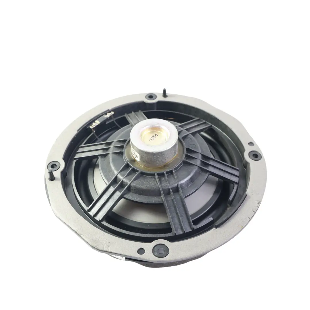 Altoparlante Porta Anteriore Medio Sinistro Destro per Audi A1 8X con numero di parte 8X0035415B Audi A1 8X Altoparlante Porta Anteriore Medio Sinistro Destro - SKU 8X0035415B - Numero di parte 8X0035415B