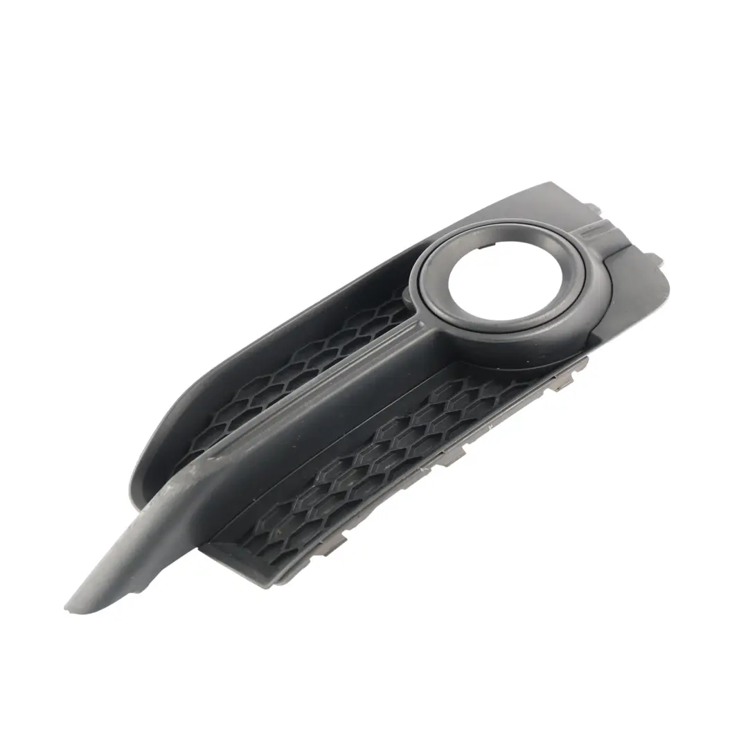 Volkswagen Audi A1 8X Cache Antibrouillard Pare-Chocs Avant Droit - SKU 8X0807682B - Numéro de pièce 8X0807682B