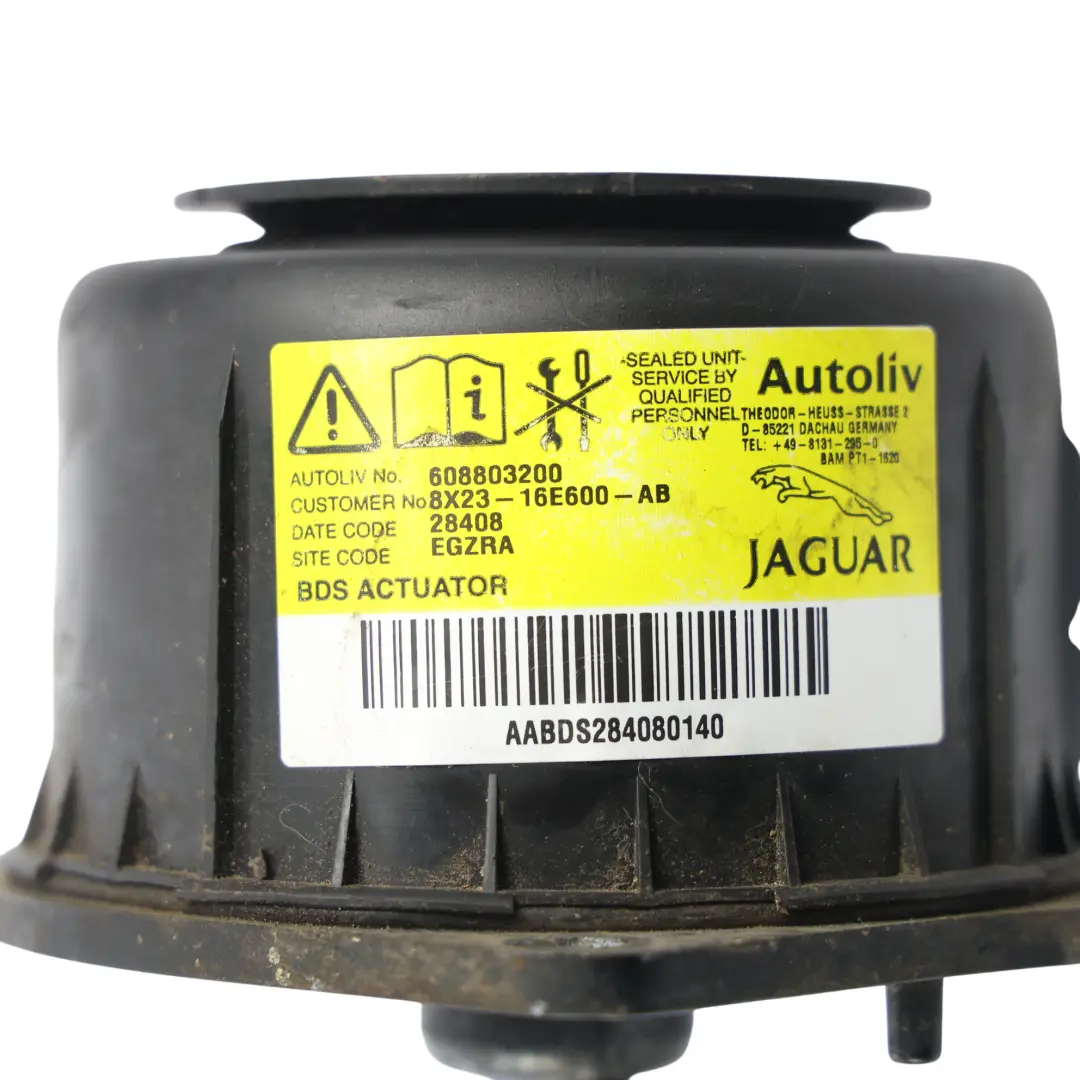 Bonnet Pedestrian Air Module Actuator Left Right to Jaguar XF X250 with Part number 8X23-16E600-AB Jaguar XF X250 Bonnet Pedestrian Air Module Actuator Left Right - SKU 8X23-16E600-AB - Part number 8X23-16E600-AB
