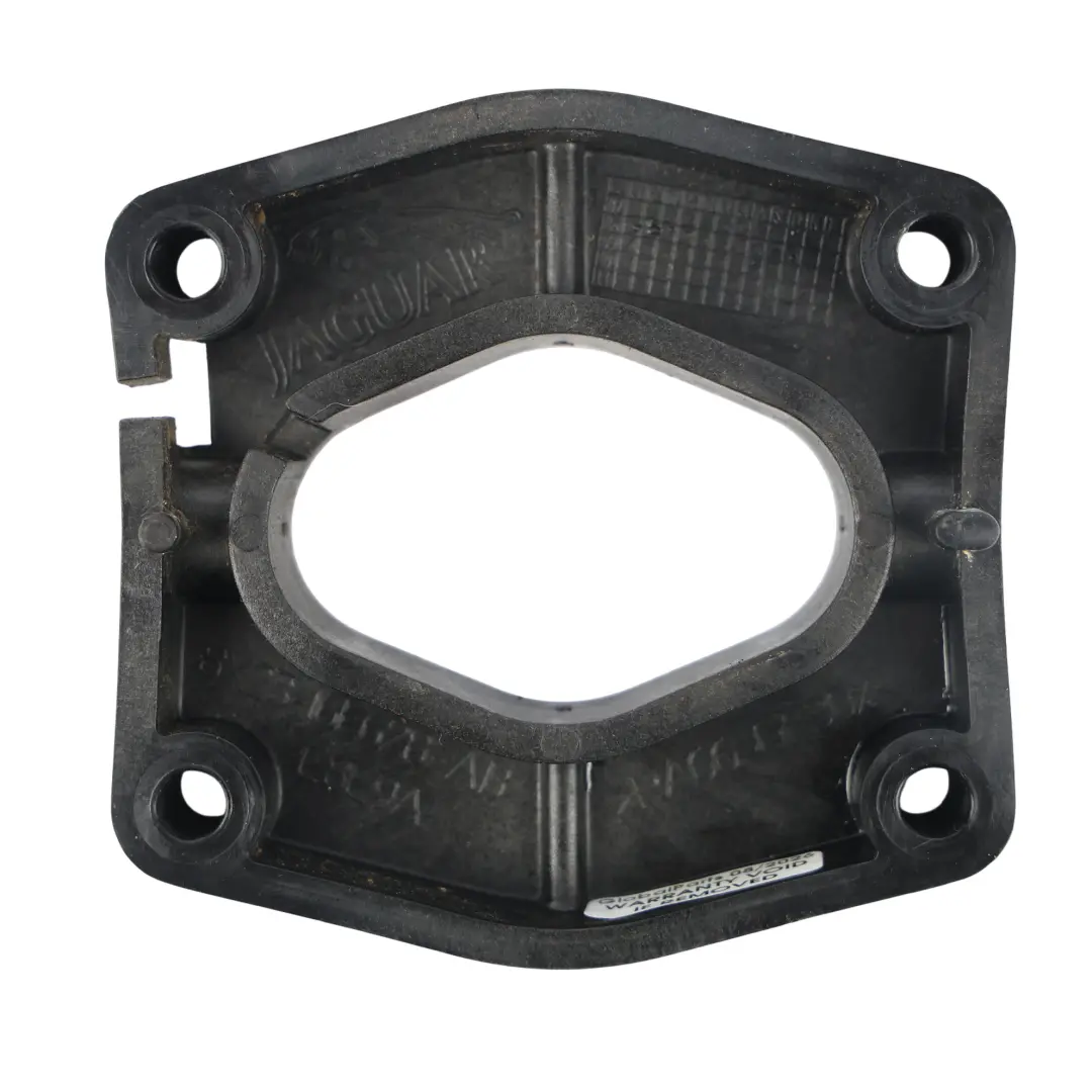 Cache Capot Actionneur Piéton Droit pour Jaguar XF X250 à propos du numéro de pièce 8X23-16E628-AB Jaguar XF X250 Cache Capot Actionneur Piéton Droit - SKU 8X23-16E628-AB - Numéro de pièce 8X23-16E628-AB