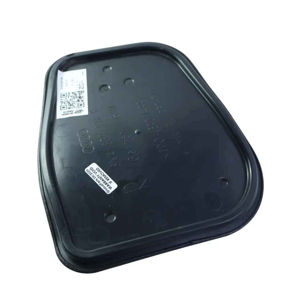 Audi A1 8X 5 Puertas Panel Interior Puerta Trasera Derecho Negro - SKU 8X4839916B - Número de pieza 8X4839916B