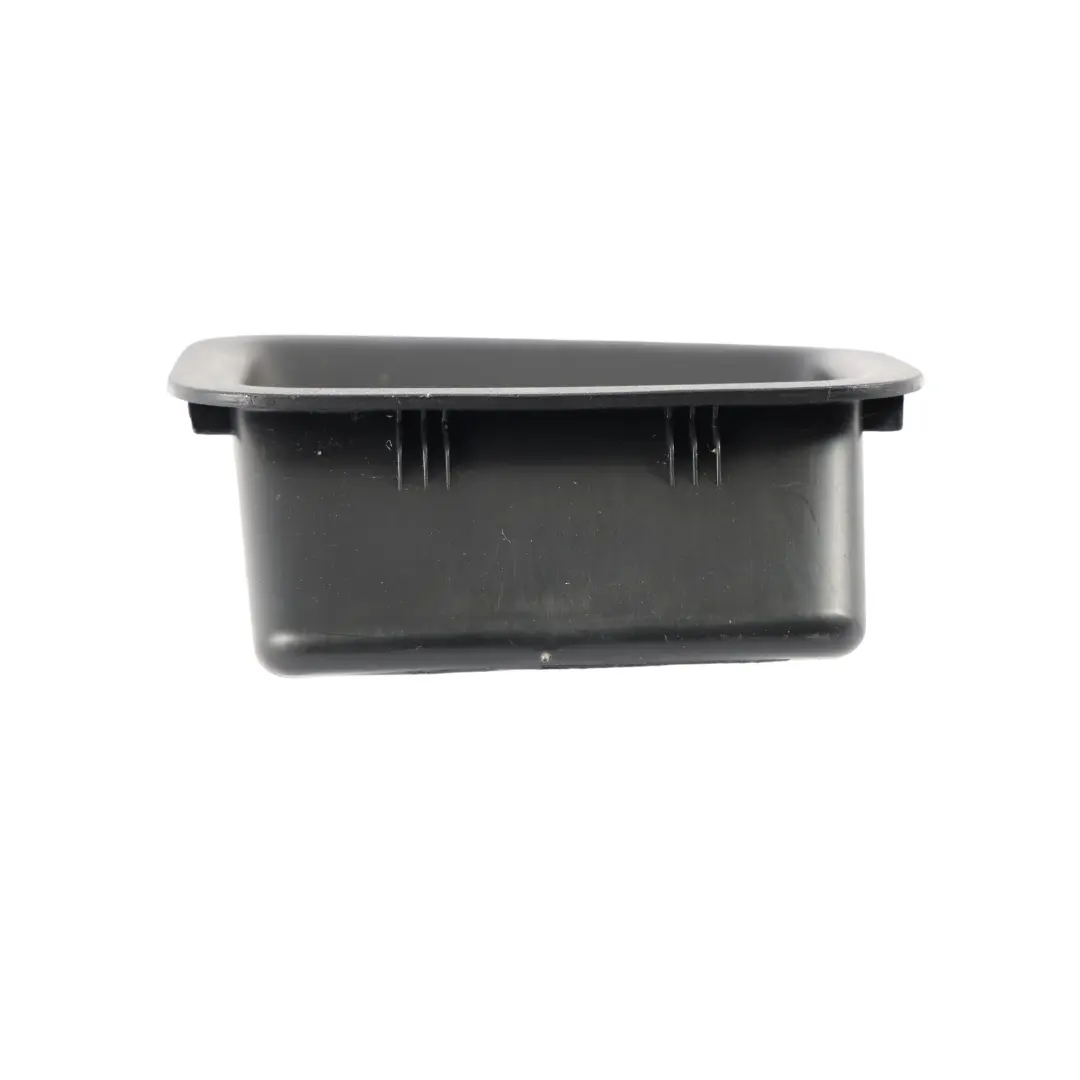 Handle Trim Panel to Citroën C4 Grand Picasso Tailgate with Part number 900382100 Citroën C4 Grand Picasso Tailgate Handle Trim Panel - SKU 900382100 - Part number 900382100