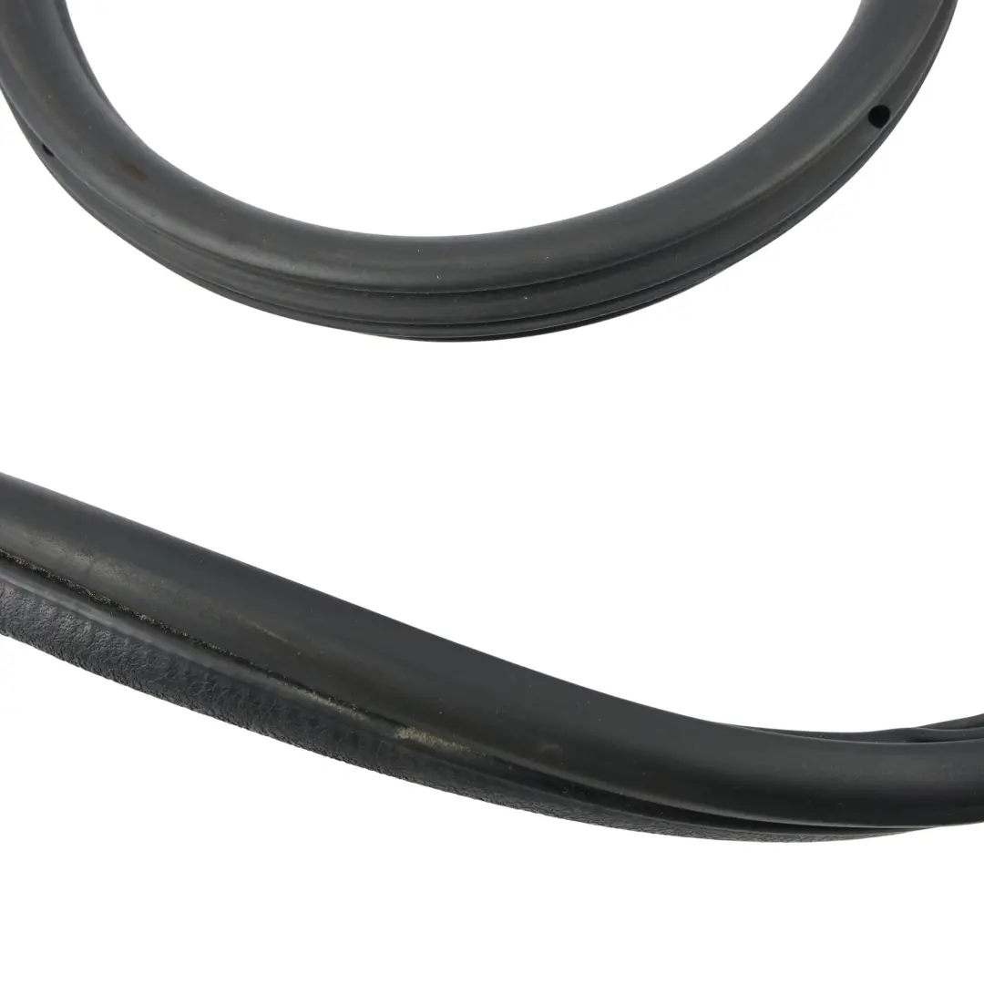 Front Door Seal Gasket Rubber Left Right N/O/S to Citroën C4 Grand Picasso with Part number 902485 Citroën C4 Grand Picasso Front Door Seal Gasket Rubber Left Right N/O/S - SKU 902485 - Part number 902485