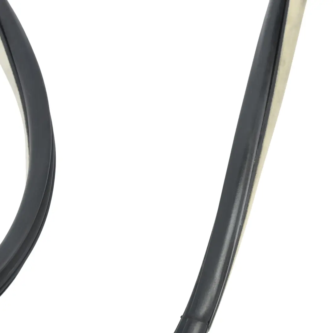Front Door Seal Gasket Rubber Left Right N/O/S to Citroën C4 Grand Picasso with Part number 902485 Citroën C4 Grand Picasso Front Door Seal Gasket Rubber Left Right N/O/S - SKU 902485 - Part number 902485