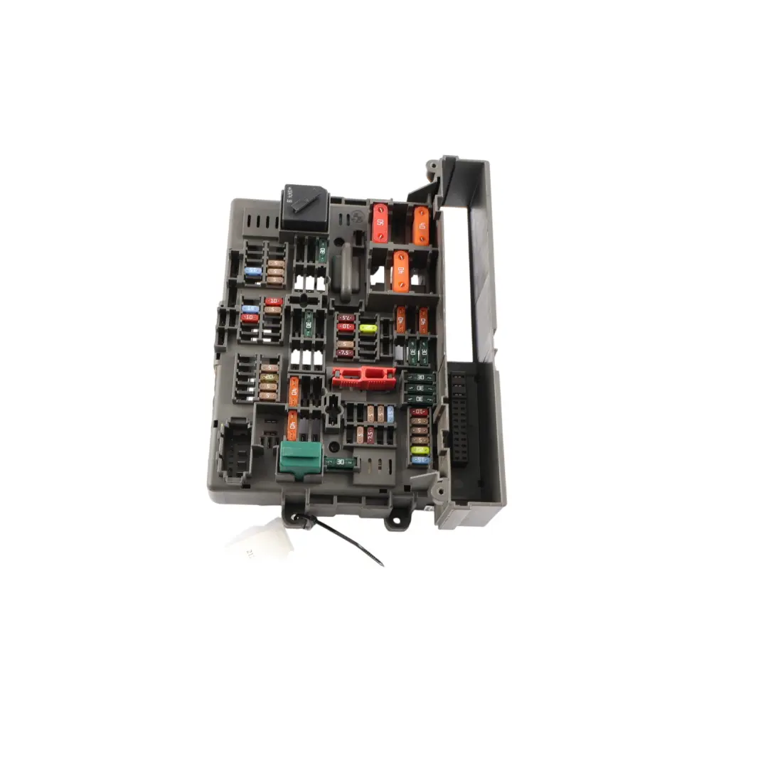 Front Power Distribution Fuse Box to BMW E81 E87 E90 E91 with Part number 9119445 BMW E81 E87 E90 E91 Front Power Distribution Fuse Box - SKU 9119445-1 - Part number 9119445