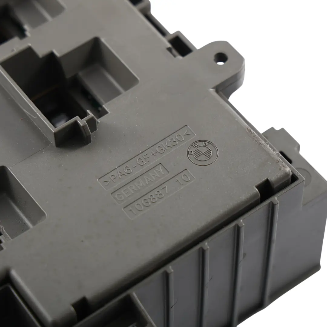 Distribution Fuse Box Front to BMW E81 E87 E90 E91 Power with Part number 9119445 BMW E81 E87 E90 E91 Power Distribution Fuse Box Front - SKU 9119445-2 - Part number 9119445