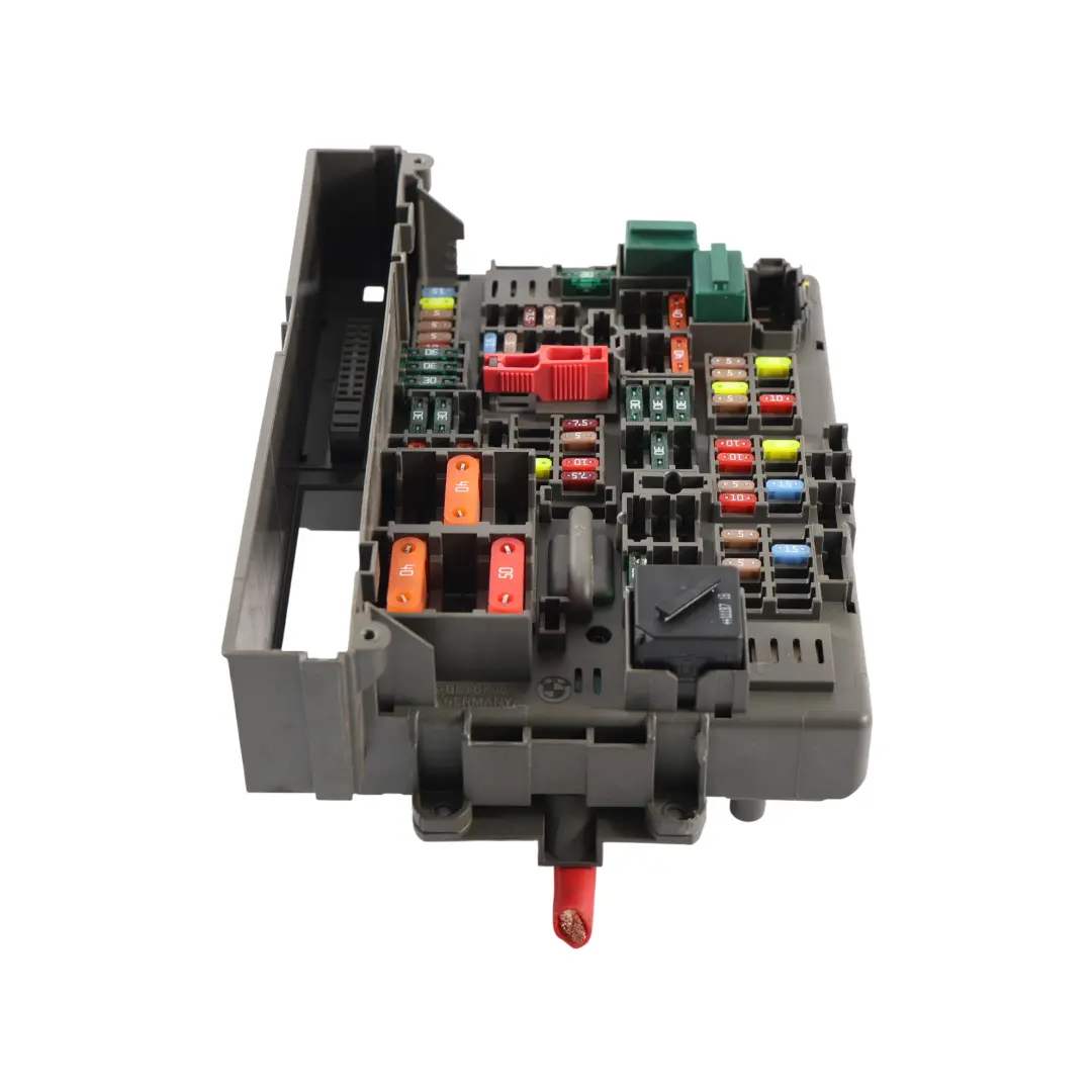 Caja Fusibles Distribución Energía Delantera para BMW E81 E87 E90 E91 con número de pieza 9119445 BMW E81 E87 E90 E91 Caja Fusibles Distribución Energía Delantera - SKU 9119445-2 - Número de pieza 9119445