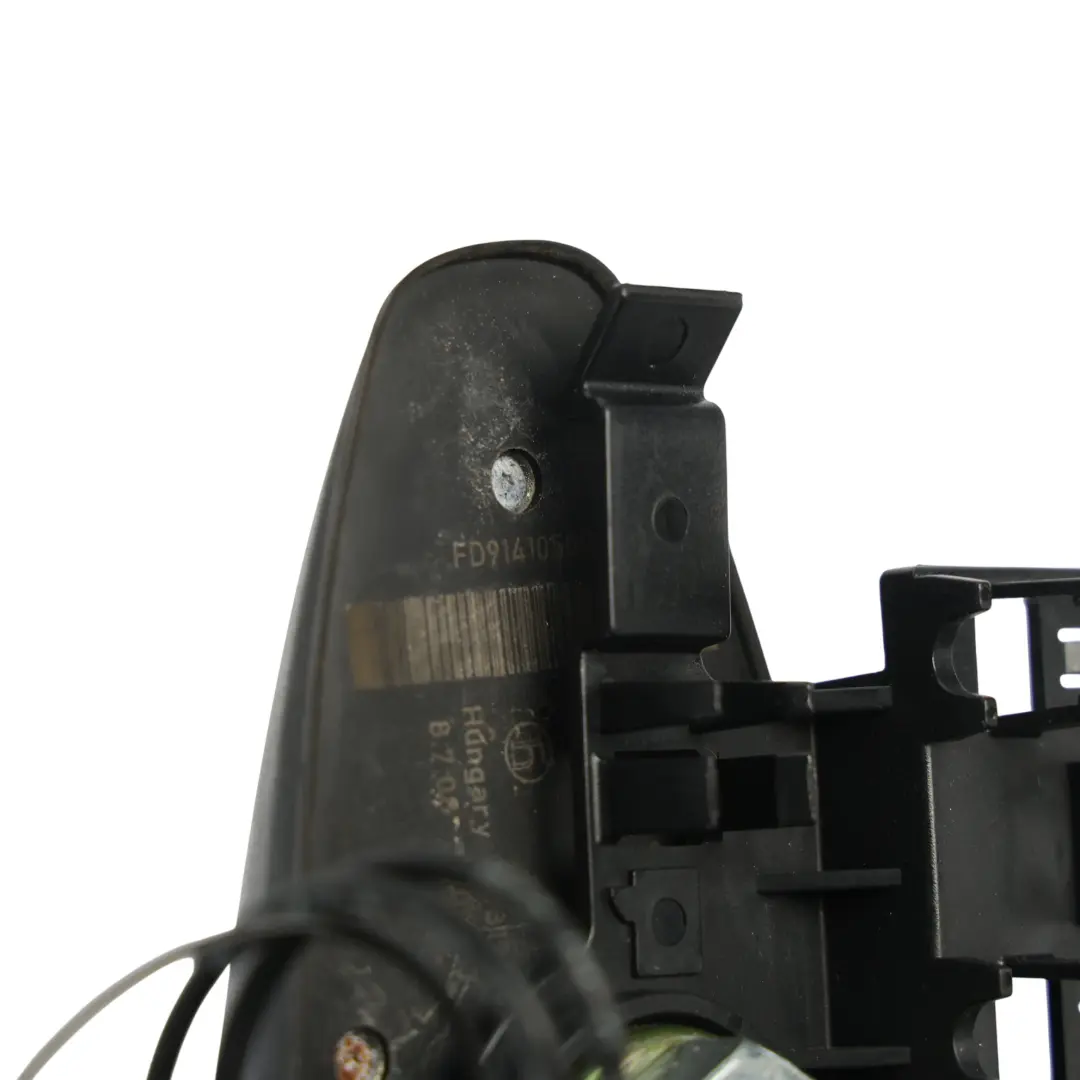 Aerial Antenna Base Roof Mount Mounting to BMW F20 E81 E87 E87 LCI with Part number 9141050 BMW F20 E81 E87 E87 LCI Aerial Antenna Base Roof Mount Mounting - SKU 9141050 - Part number 9141050