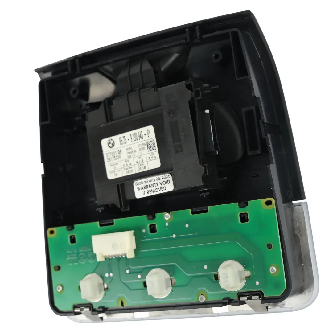 Luce Lettura Tetto Posteriore Nera per BMW E81 E82 E87 E92 LCI con numero di parte 9200943 BMW E81 E82 E87 E92 LCI Luce Lettura Tetto Posteriore Nera - SKU 9200943-2 - Numero di parte 9200943