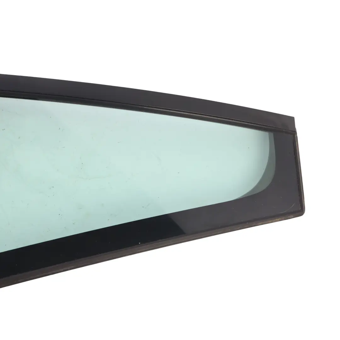 Cristal Ventana Triangular Trasera Izquierda para Citroën C4 Grand Picasso con número de pieza 9203GS Citroën C4 Grand Picasso Cristal Ventana Triangular Trasera Izquierda - SKU 9203GS - Número de pieza 9203GS
