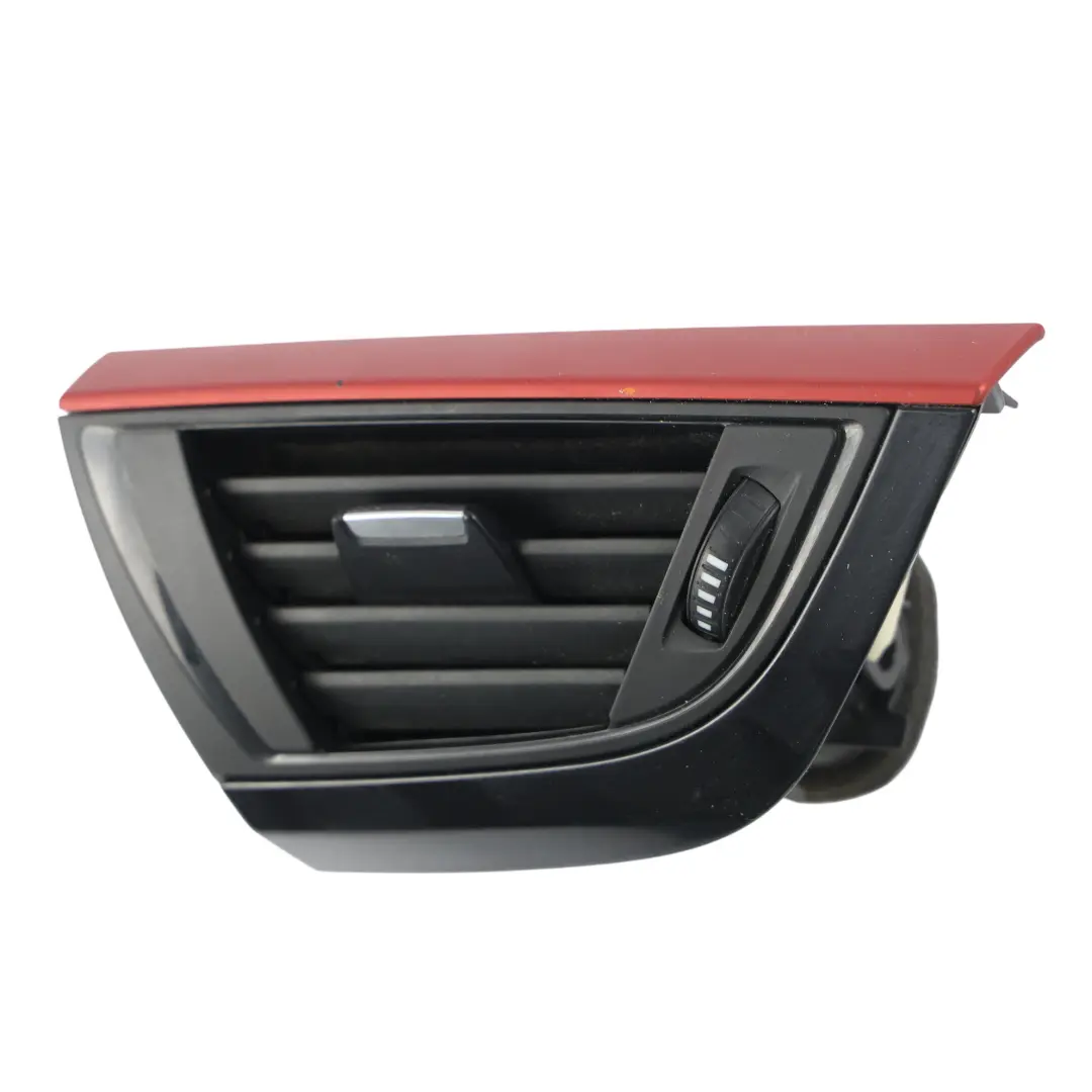 Kratka Nawiewu Prawa Deski Rozdzielczej do BMW F20 F21 F22 o numerze 9205356 BMW F20 F21 F22 Kratka Nawiewu Prawa Deski Rozdzielczej - SKU 9205356-13 - Numer Części 9205356