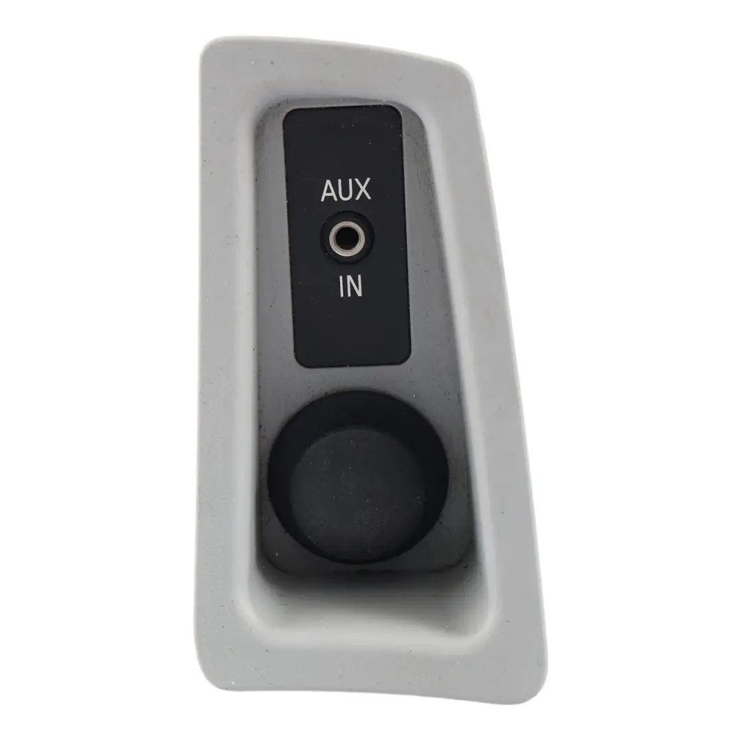 Audio Aux In Buchse Stecker Anzünder 9110412 für BMW E81 E82 E87 mit Teilenummer 9237655 BMW E81 E82 E87 Audio Aux In Buchse Stecker Anzünder 9110412 - SKU 9237655-3 - Teilenummer 9237655