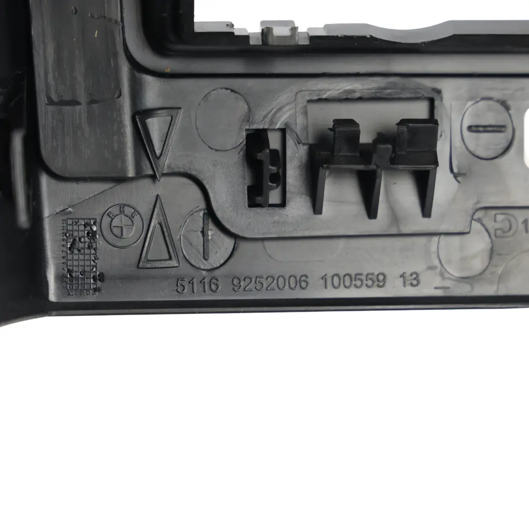 Compartimento Almacenamiento Consola Central Trasera Negro para BMW X5 F15 con número de pieza 9252006 BMW X5 F15 Compartimento Almacenamiento Consola Central Trasera Negro - SKU 9252006-2 - Número de pieza 9252006