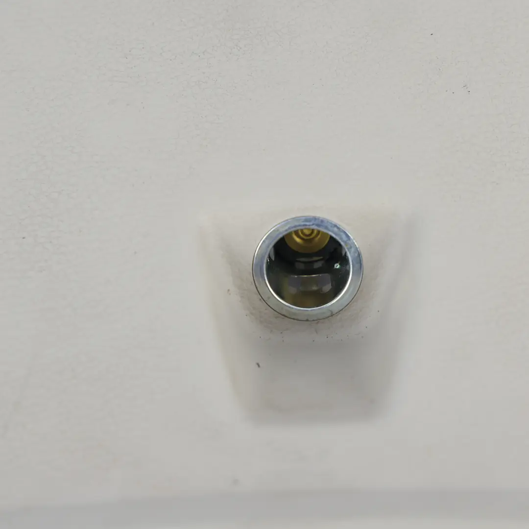 Tylna Pokrywa Konsoli Środkowej Panel do BMW X1 E84 o numerze 9255222 BMW X1 E84 Tylna Pokrywa Konsoli Środkowej Panel - SKU 9255222-2 - Numer Części 9255222
