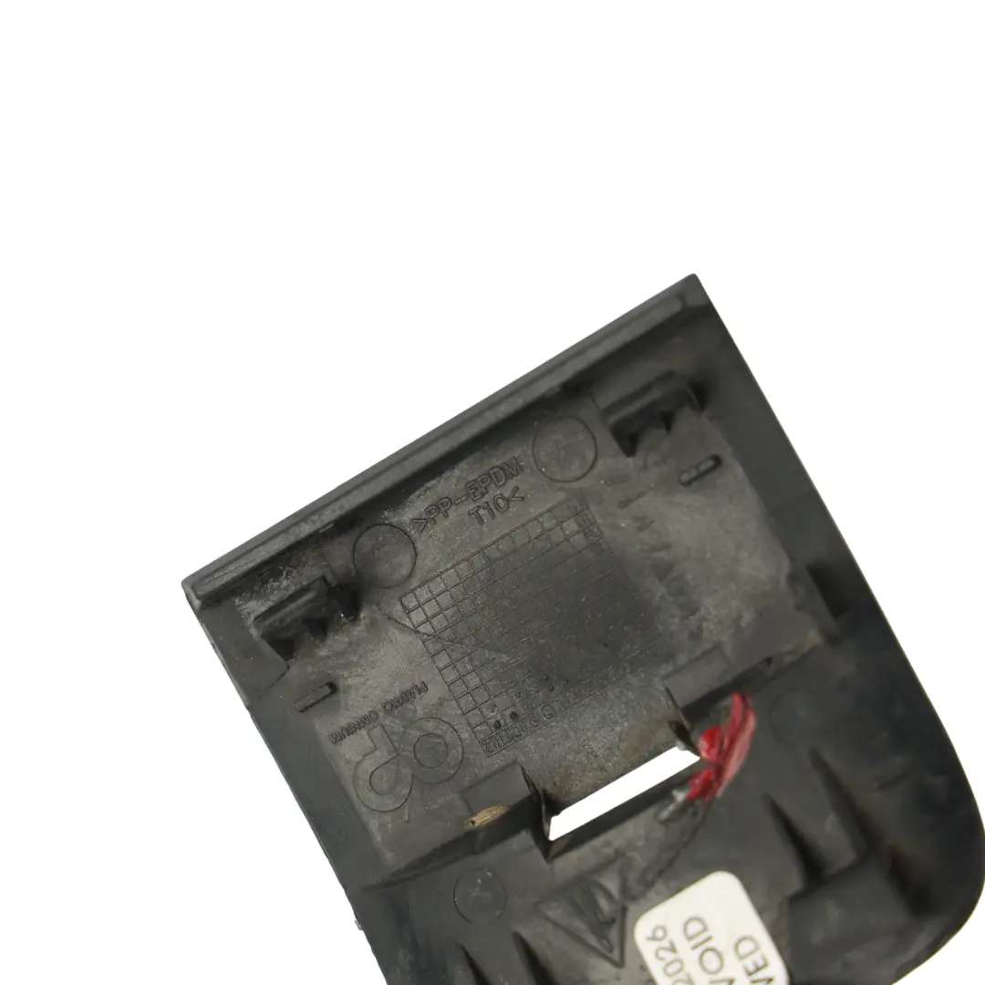 Copertura Gancio Traino Paraurti Posteriore Sinistra D7Z per Porsche Cayenne 9PA con numero di parte 95550544900-SAL Porsche Cayenne 9PA Copertura Gancio Traino Paraurti Posteriore Sinistra D7Z - SKU 95550544900-SAL - Numero di parte 95550544900-SAL