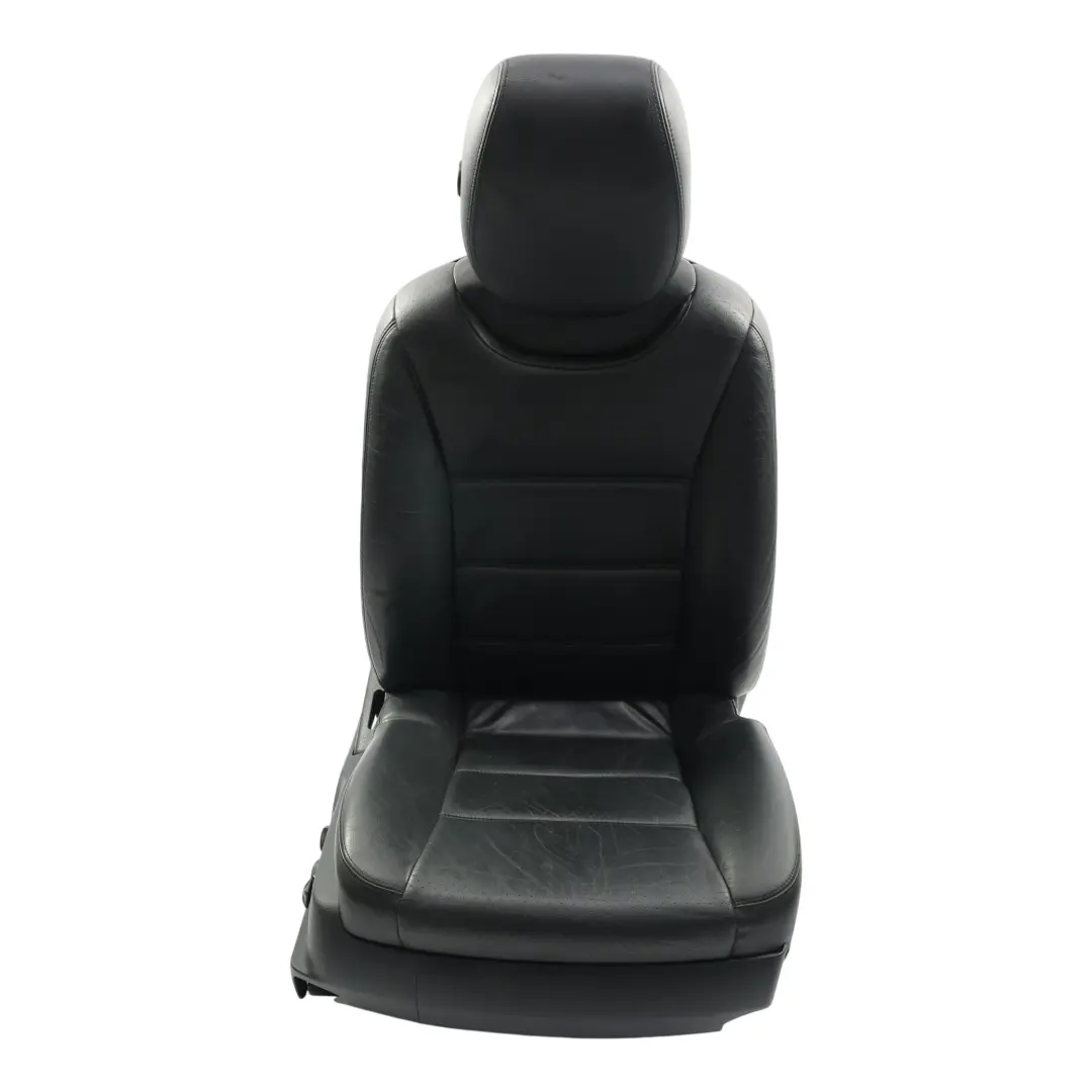 Asiento Delantero Derecho Confort Calefactado Cuero Negro para Porsche Cayenne 9PA con número de pieza 95552118301 Porsche Cayenne 9PA Asiento Delantero Derecho Confort Calefactado Cuero Negro - SKU 95552118301-1 - Número de pieza 95552118301