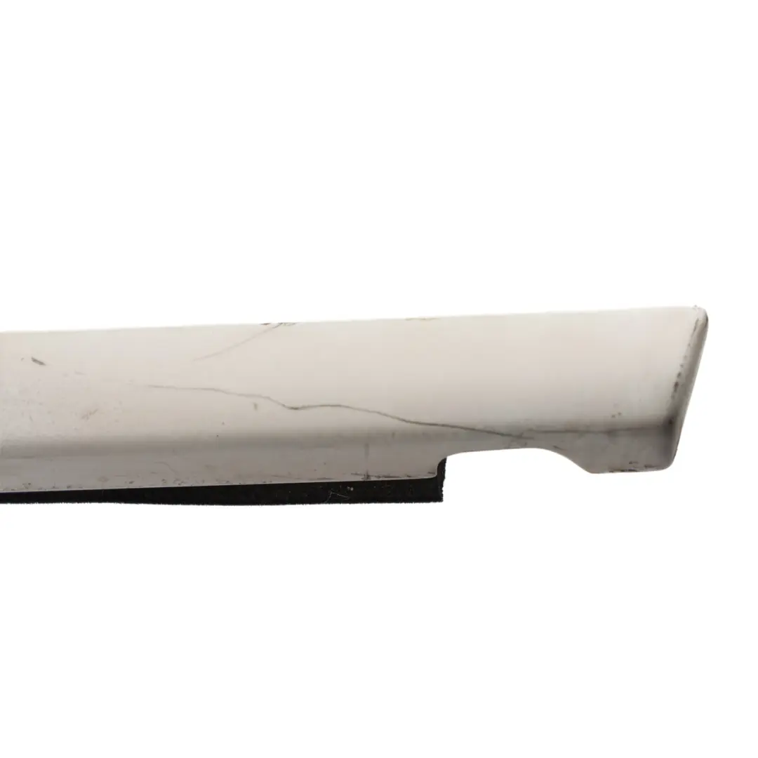 Window Aperture Seal Strip Left N/S to Porsche Cayenne 9PA with Part number 95553147100 Porsche Cayenne 9PA Window Aperture Seal Strip Left N/S - SKU 95553147100 - Part number 95553147100