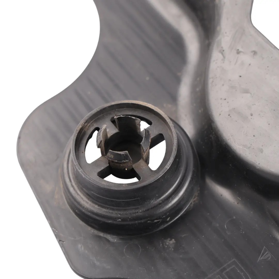 Porsche Macan 95B Underbody Cover Trim Bracket Support Rear Right O/S - SKU 95B825282B - Part number 95B825282B