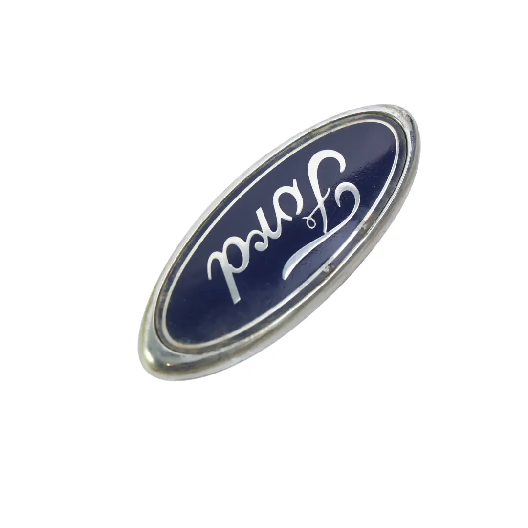 Ford Fiesta Mk7 Emblema Logo Portellone Posteriore - SKU 95FB-V425A52-AA - Numero di parte 95FB-V425A52-AA