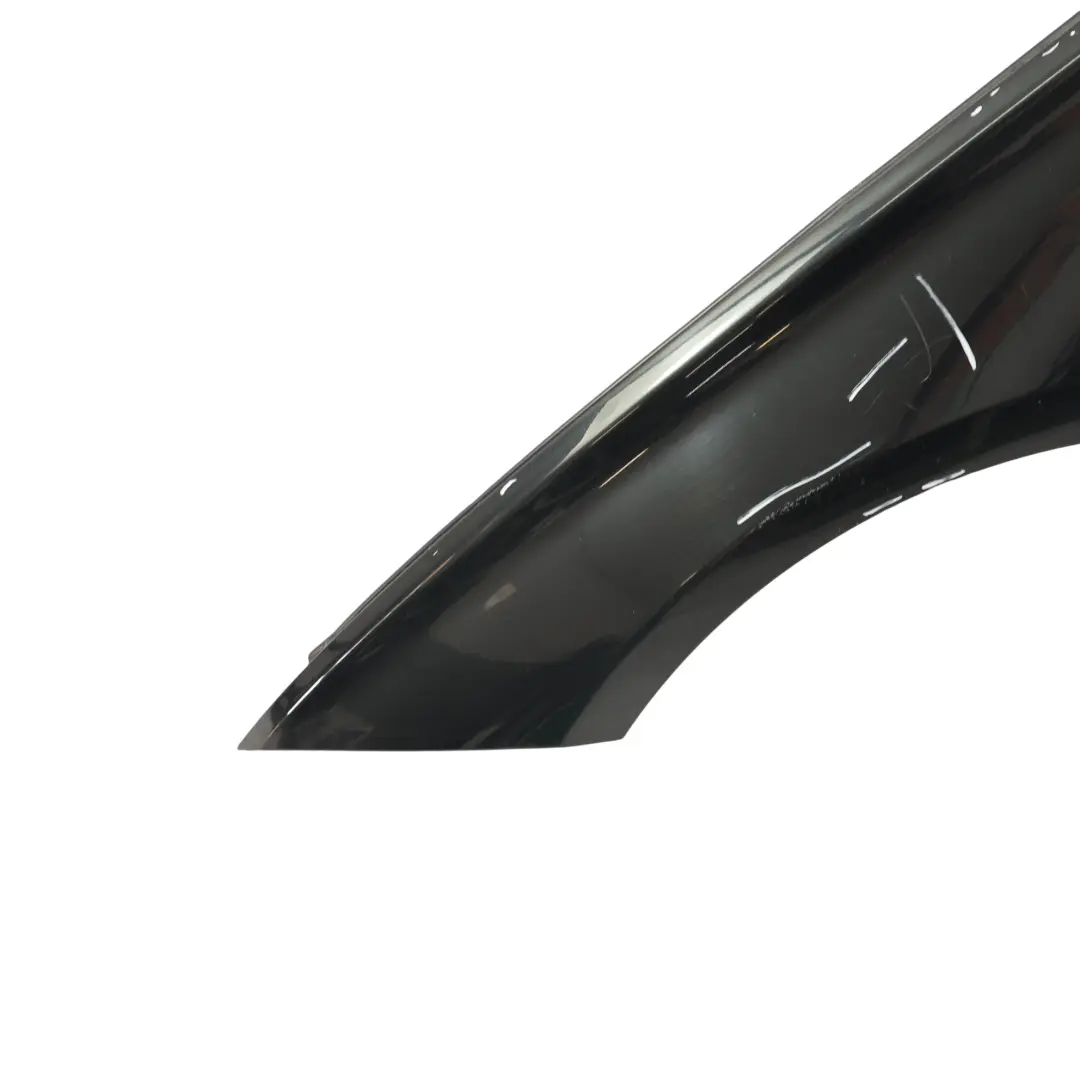 Błotnik Lewy Przedni Black Sapphire do BMW F30 F31 o numerze 9621597 BMW F30 F31 Błotnik Lewy Przedni Black Sapphire - SKU 9621597-BS1 - Numer Części 9621597